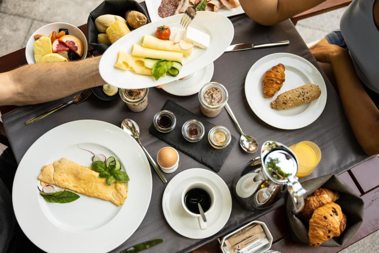 팔켄스타이너 호텔 아드리아나 자다르 외부 사진